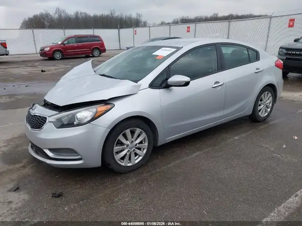 KNAFX4A60G5440410 2016 KIA FORTE - Image 2