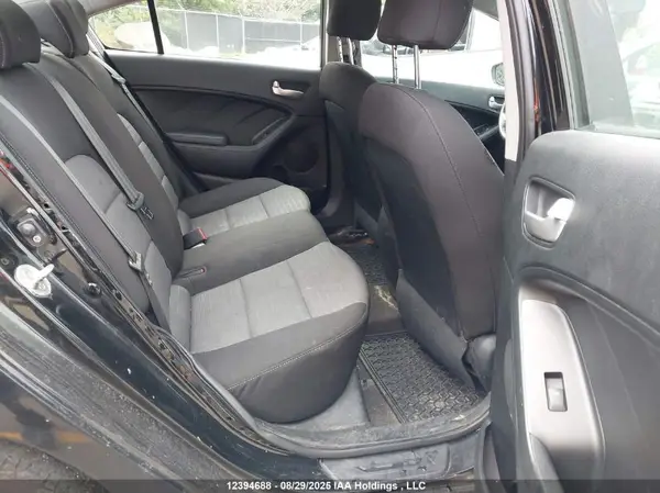 KNAFX4A60G5452766 2016 KIA FORTE - Image 8