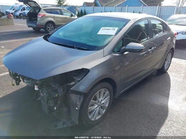 KNAFX4A60G5462827 2016 KIA FORTE - Image 2