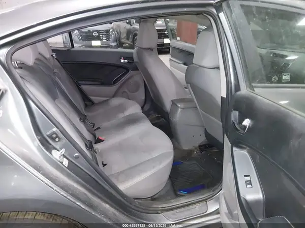 KNAFX4A60G5497111 2016 KIA FORTE - Image 8