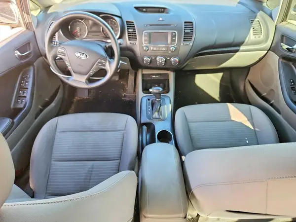 KNAFX4A60G5501240 2016 KIA FORTE - Image 8