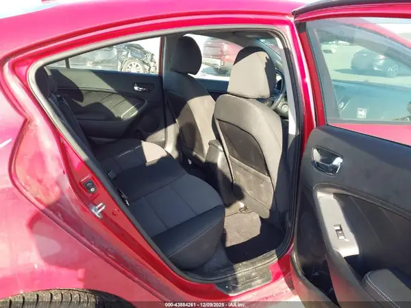 KNAFX4A60G5503733 2016 KIA FORTE - Image 8