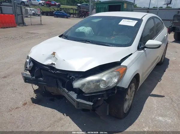 KNAFX4A60G5503814 2016 KIA FORTE - Image 2
