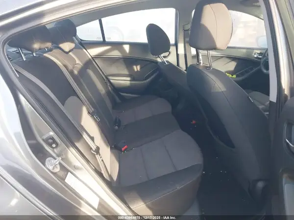 KNAFX4A60G5508821 2016 KIA FORTE - Image 8