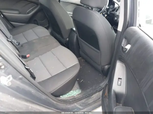KNAFX4A60G5509788 2016 KIA FORTE - Image 8