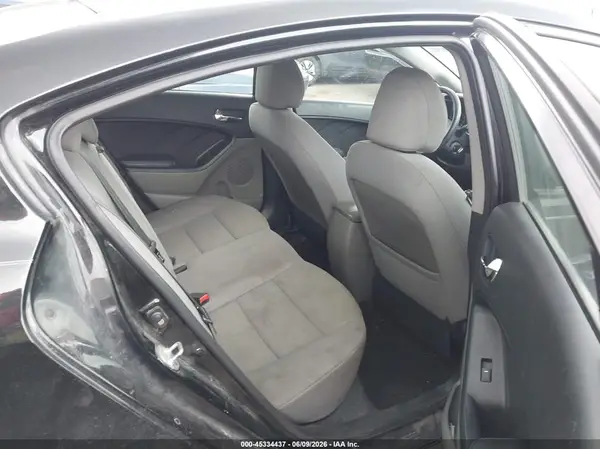 KNAFX4A60G5520113 2016 KIA FORTE - Image 8