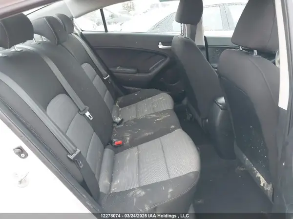 KNAFX4A60G5525151 2016 KIA FORTE - Image 8