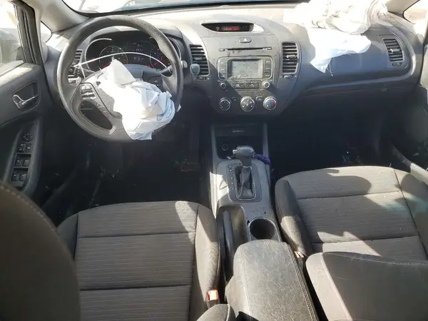 KNAFX4A60G5526963 2016 KIA FORTE - Image 8