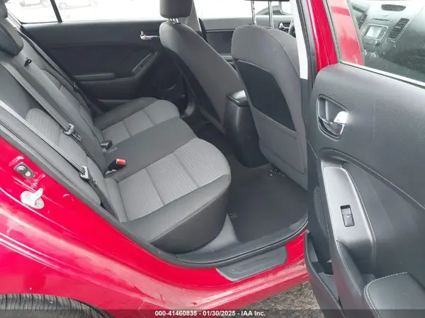 KNAFX4A60G5527823 2016 KIA FORTE - Image 8