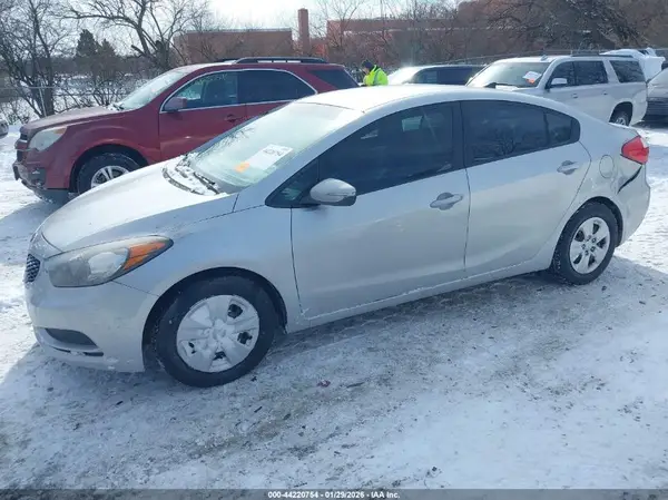 KNAFX4A60G5534089 2016 KIA FORTE - Image 2