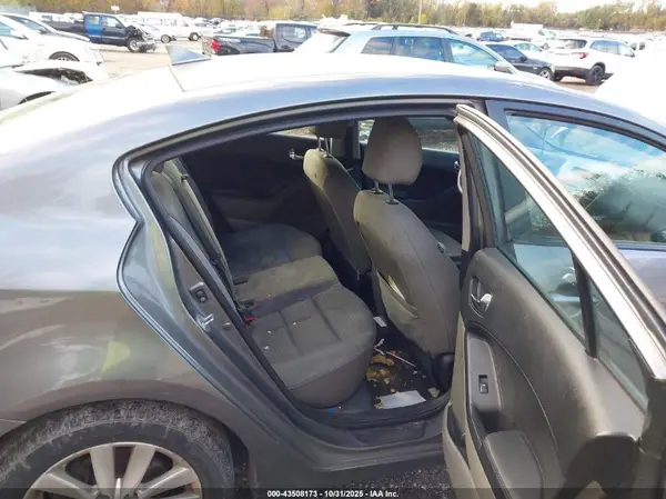 KNAFX4A60G5534562 2016 KIA FORTE - Image 8