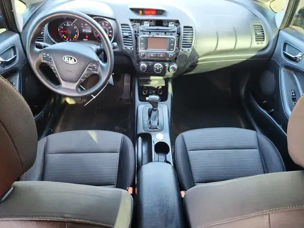 KNAFX4A60G5536361 2016 KIA FORTE - Image 8
