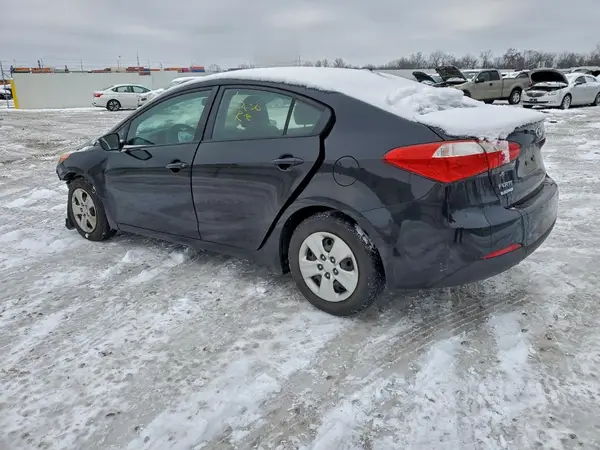 KNAFX4A60G5537171 2016 KIA FORTE - Image 2