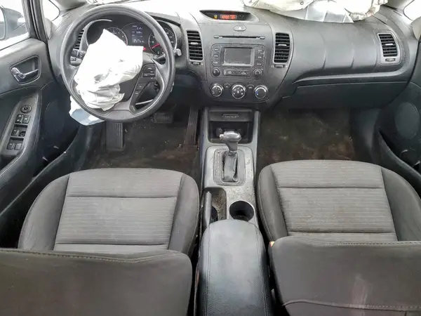KNAFX4A60G5537171 2016 KIA FORTE - Image 8