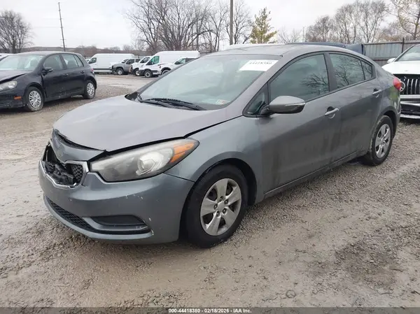 KNAFX4A60G5537655 2016 KIA FORTE - Image 2