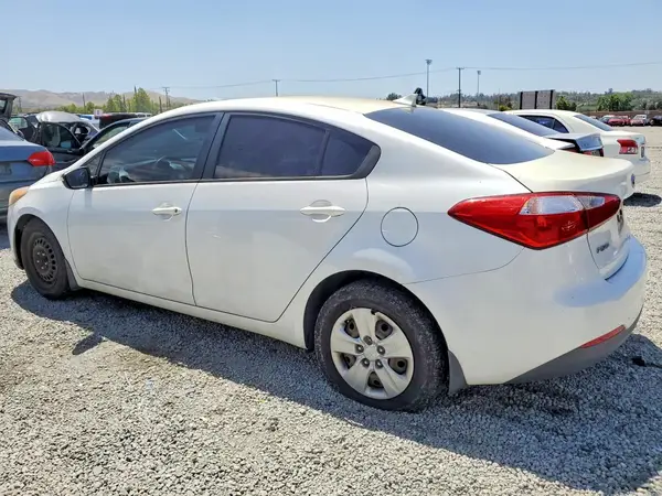KNAFX4A60G5549269 2016 KIA FORTE - Image 2