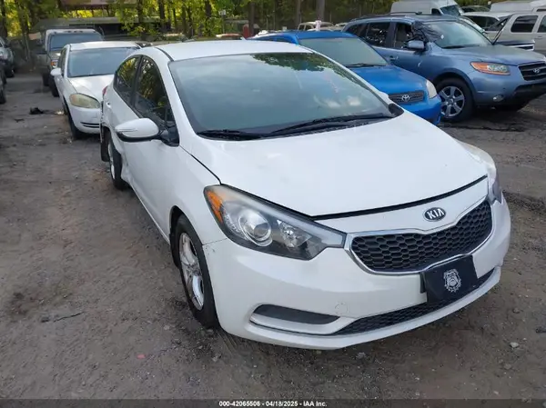 KNAFX4A60G5552205 2016 KIA FORTE - Image 1