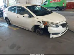 KNAFX4A60G5555220 2016 KIA FORTE
