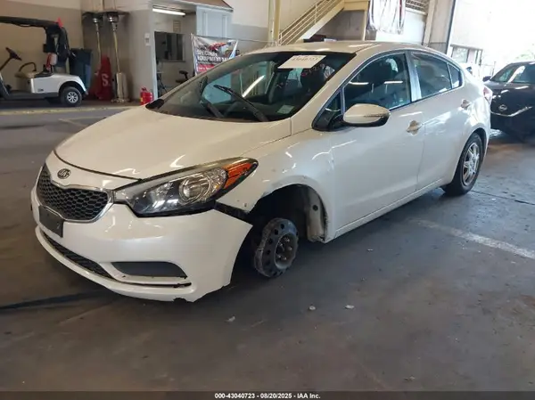 KNAFX4A60G5555220 2016 KIA FORTE - Image 2