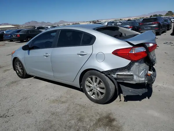 KNAFX4A60G5558442 2016 KIA FORTE - Image 2