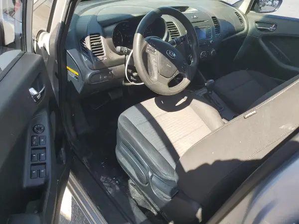 KNAFX4A60G5558442 2016 KIA FORTE - Image 8