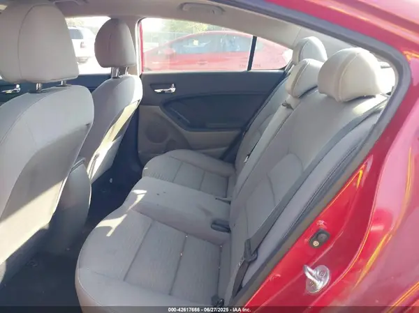 KNAFX4A60G5560224 2016 KIA FORTE - Image 8