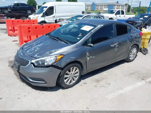 KNAFX4A60G5567545 2016 KIA FORTE - Image 2