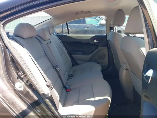KNAFX4A60G5574432 2016 KIA FORTE - Image 8