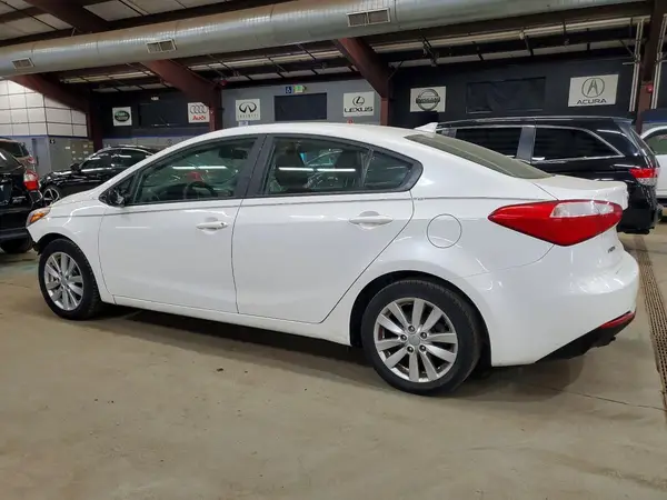 KNAFX4A60G5575306 2016 KIA FORTE - Image 2