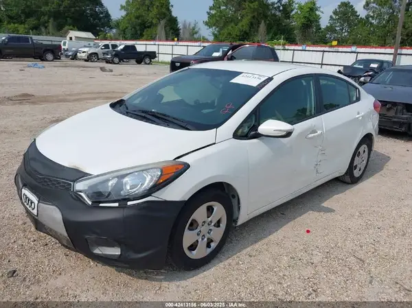 KNAFX4A60G5588220 2016 KIA FORTE - Image 2