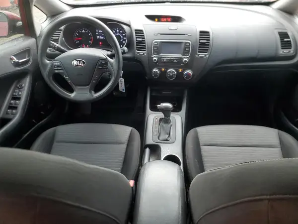 KNAFX4A60G5608157 2016 KIA FORTE - Image 8