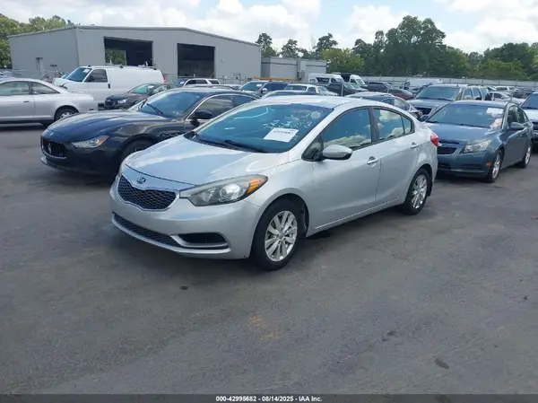 KNAFX4A60G5610930 2016 KIA FORTE - Image 2