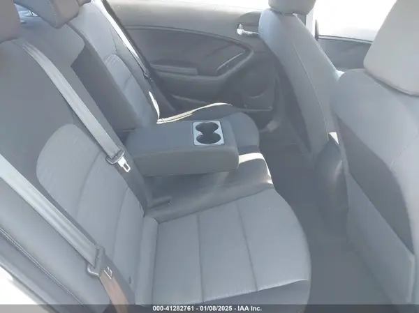 KNAFX4A61G5461024 2016 KIA FORTE - Image 8