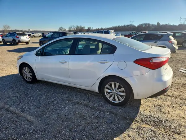 KNAFX4A61G5462867 2016 KIA FORTE - Image 2