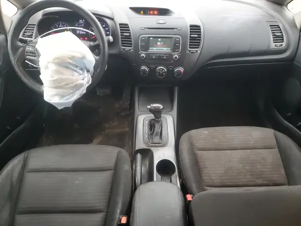 KNAFX4A61G5468944 2016 KIA FORTE - Image 8