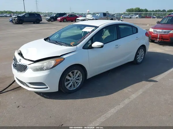 KNAFX4A61G5470645 2016 KIA FORTE - Image 2