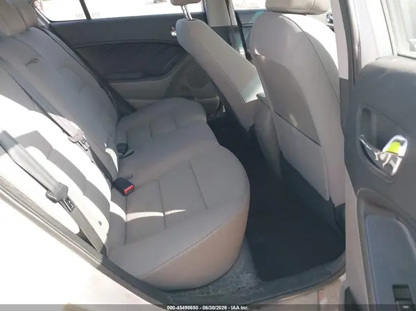 KNAFX4A61G5470645 2016 KIA FORTE - Image 8