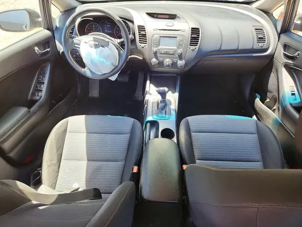 KNAFX4A61G5477031 2016 KIA FORTE - Image 8