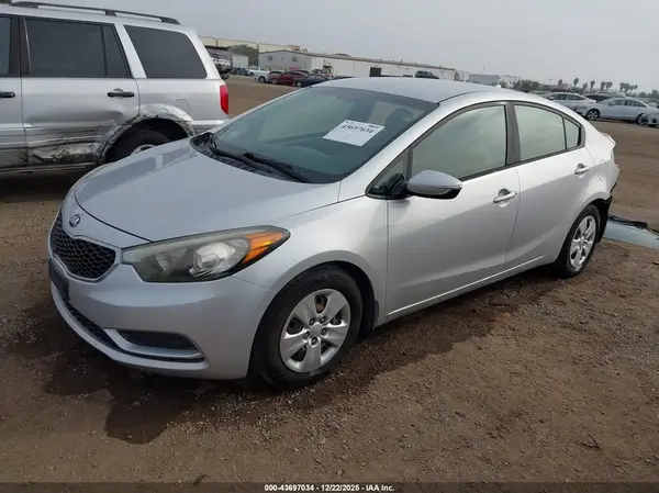 KNAFX4A61G5497456 2016 KIA FORTE - Image 2