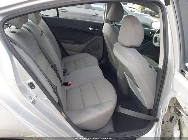 KNAFX4A61G5497456 2016 KIA FORTE - Image 8