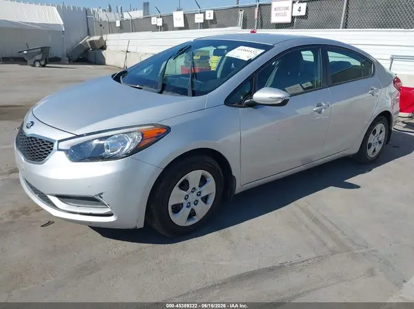 KNAFX4A61G5498946 2016 KIA FORTE - Image 2
