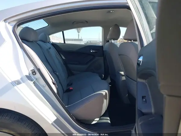 KNAFX4A61G5498946 2016 KIA FORTE - Image 8