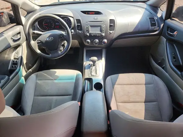 KNAFX4A61G5499093 2016 KIA FORTE - Image 8