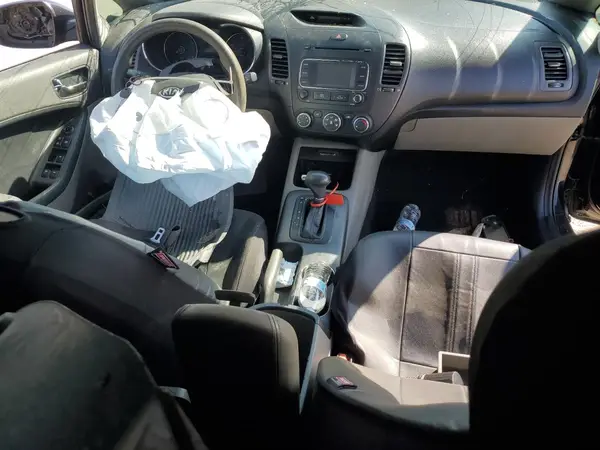 KNAFX4A61G5501280 2016 KIA FORTE - Image 8