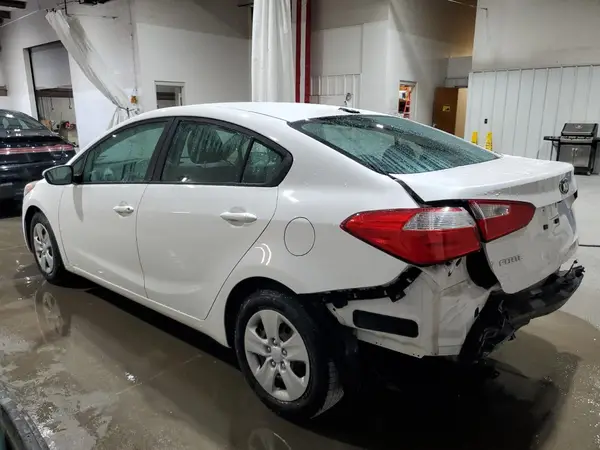 KNAFX4A61G5501568 2016 KIA FORTE - Image 2