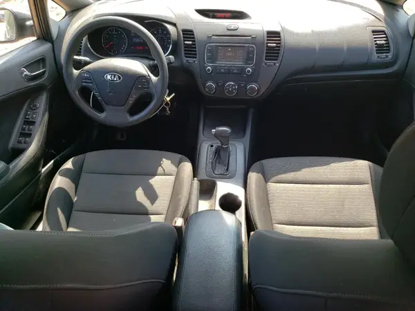 KNAFX4A61G5502493 2016 KIA FORTE - Image 8