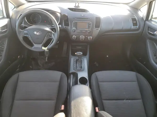 KNAFX4A61G5504549 2016 KIA FORTE - Image 8