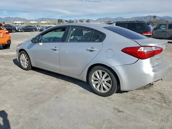 KNAFX4A61G5506186 2016 KIA FORTE - Image 2
