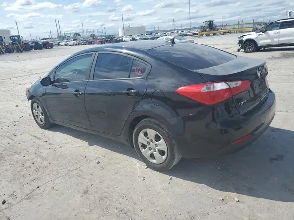 KNAFX4A61G5517169 2016 KIA FORTE - Image 2