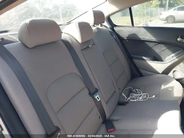 KNAFX4A61G5520377 2016 KIA FORTE - Image 8